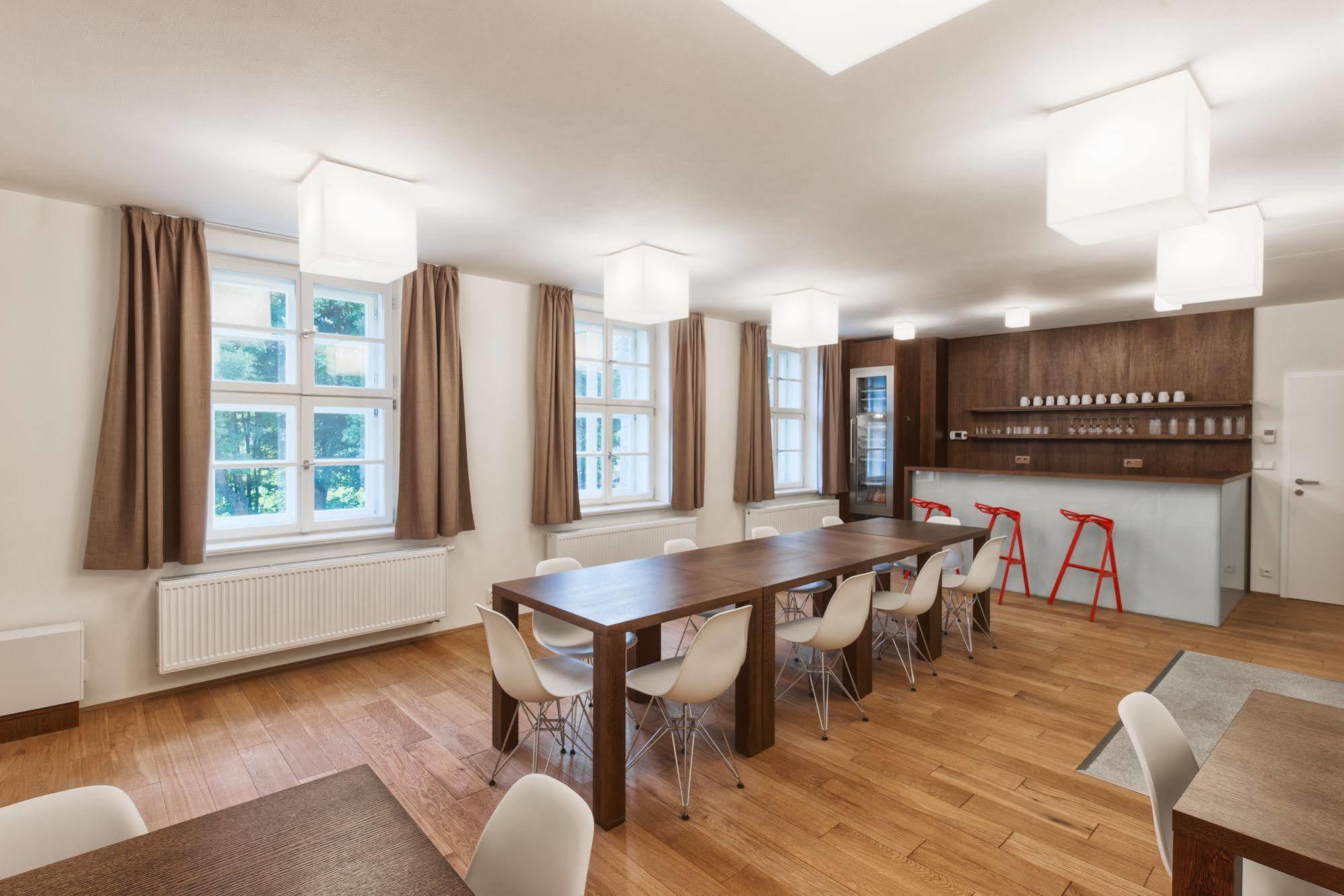 Theresian Apartment Остружна Екстер'єр фото